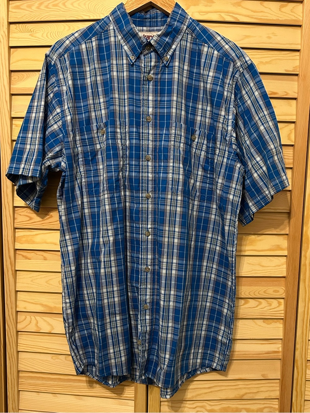 Wrangler Blue and White Plaid Short-Sleeve Button-Down Shirt